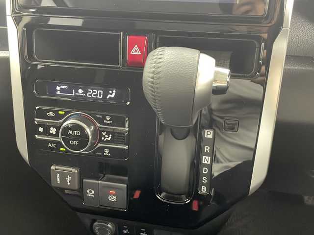 ダイハツ トール カスタムG 茨城県 2025(令7)年 0.6万km パールホワイトⅢ 純正ディスプレイオーディオ/両側パワースライドドア/バックカメラ/レーダークルーズコントロール/ステアリングスイッチ/革巻きハンドル/シートヒーター/HDMI/LEDヘッドライト/フォグランプ/オートライト/純正ドライブレコーダー/純正フロアマット/純正アルミホイール/スマートキー