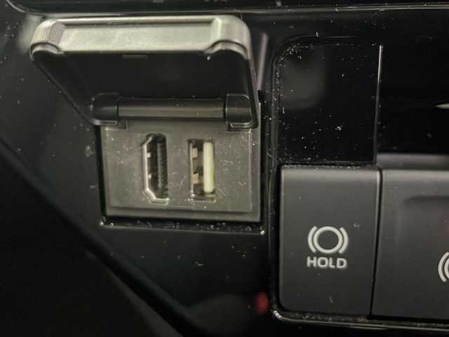 ダイハツ トール カスタムG 茨城県 2025(令7)年 0.6万km パールホワイトⅢ 純正ディスプレイオーディオ/両側パワースライドドア/バックカメラ/レーダークルーズコントロール/ステアリングスイッチ/革巻きハンドル/シートヒーター/HDMI/LEDヘッドライト/フォグランプ/オートライト/純正ドライブレコーダー/純正フロアマット/純正アルミホイール/スマートキー