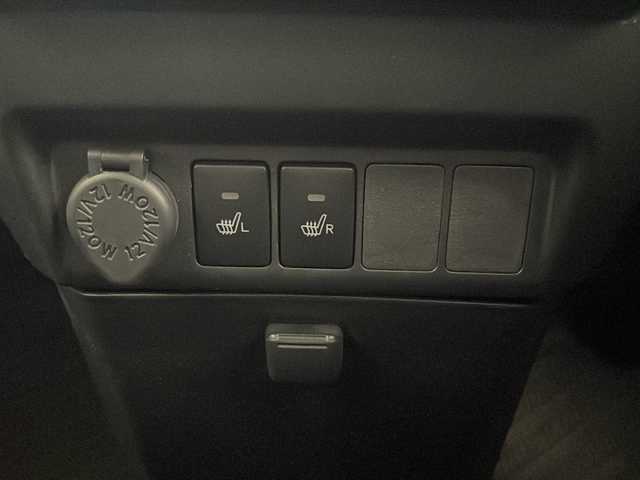 ダイハツ トール カスタムG 茨城県 2025(令7)年 0.6万km パールホワイトⅢ 純正ディスプレイオーディオ/両側パワースライドドア/バックカメラ/レーダークルーズコントロール/ステアリングスイッチ/革巻きハンドル/シートヒーター/HDMI/LEDヘッドライト/フォグランプ/オートライト/純正ドライブレコーダー/純正フロアマット/純正アルミホイール/スマートキー