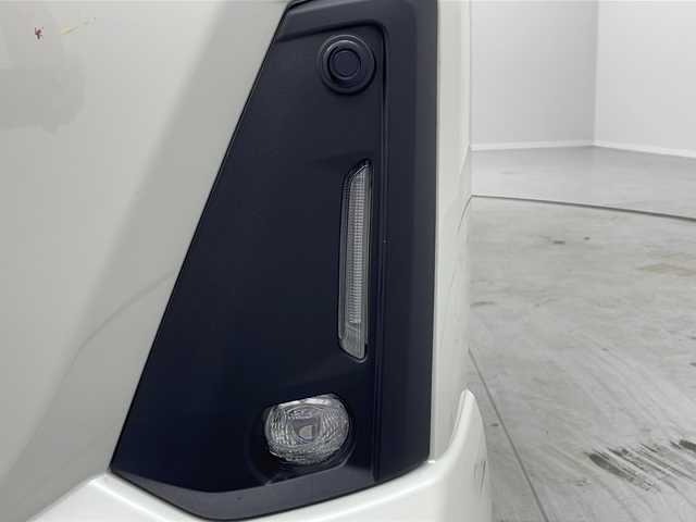 ダイハツ トール カスタムG 茨城県 2025(令7)年 0.6万km パールホワイトⅢ 純正ディスプレイオーディオ/両側パワースライドドア/バックカメラ/レーダークルーズコントロール/ステアリングスイッチ/革巻きハンドル/シートヒーター/HDMI/LEDヘッドライト/フォグランプ/オートライト/純正ドライブレコーダー/純正フロアマット/純正アルミホイール/スマートキー