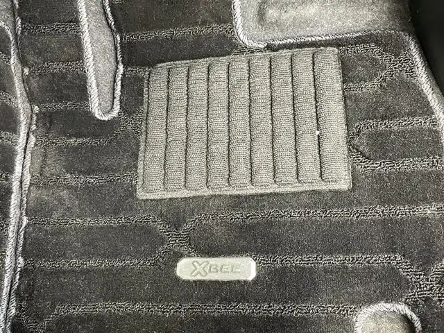 スズキ クロスビー HYBRID MZ 群馬県 2018(平30)年 4.5万km キャラバンアイボリーパールメタリック/ホワイト 2トーンルーフ 純正８インチナビ　全方位モニター　クルーズコントロール　ＬＥＤライト　フォグランプ　シートヒーター　純正１６インチアルミホイール　ステアリングリモコン　プッシュスタート　スマートキー　禁煙車