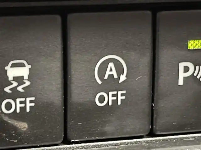 スズキ クロスビー HYBRID MZ 群馬県 2018(平30)年 4.5万km キャラバンアイボリーパールメタリック/ホワイト 2トーンルーフ 純正８インチナビ　全方位モニター　クルーズコントロール　ＬＥＤライト　フォグランプ　シートヒーター　純正１６インチアルミホイール　ステアリングリモコン　プッシュスタート　スマートキー　禁煙車