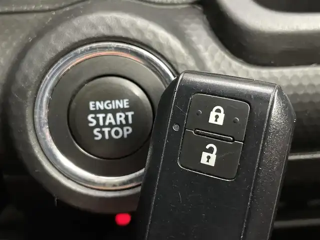 スズキ クロスビー HYBRID MZ 群馬県 2018(平30)年 4.5万km キャラバンアイボリーパールメタリック/ホワイト 2トーンルーフ 純正８インチナビ　全方位モニター　クルーズコントロール　ＬＥＤライト　フォグランプ　シートヒーター　純正１６インチアルミホイール　ステアリングリモコン　プッシュスタート　スマートキー　禁煙車