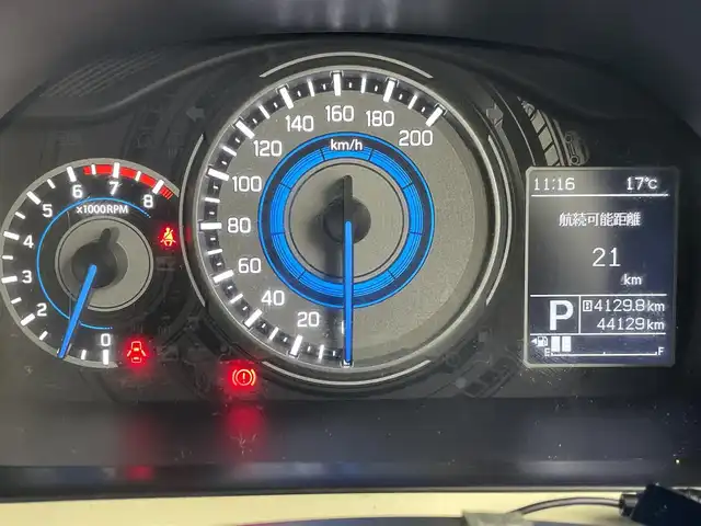 スズキ クロスビー HYBRID MZ 群馬県 2018(平30)年 4.5万km キャラバンアイボリーパールメタリック/ホワイト 2トーンルーフ 純正８インチナビ　全方位モニター　クルーズコントロール　ＬＥＤライト　フォグランプ　シートヒーター　純正１６インチアルミホイール　ステアリングリモコン　プッシュスタート　スマートキー　禁煙車