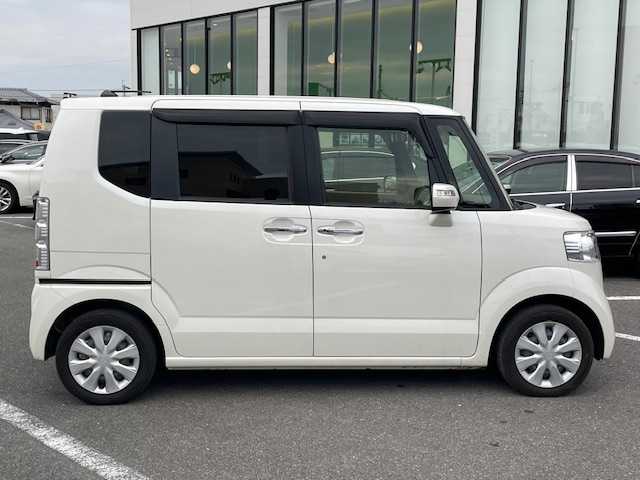 ホンダ Ｎ ＢＯＸ SSパッケージ 長崎県 2017(平29)年 8.1万km プレミアムホワイトパールⅡ 純正SDナビ/CD/DVD/BT/ワンセグTV/バックカメラ/両側パワースライドドア/前席シートヒーター/ステアリングスイッチ/LEDヘッドライト/ビルトインETC