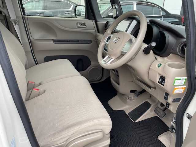 ホンダ Ｎ ＢＯＸ SSパッケージ 長崎県 2017(平29)年 8.1万km プレミアムホワイトパールⅡ 純正SDナビ/CD/DVD/BT/ワンセグTV/バックカメラ/両側パワースライドドア/前席シートヒーター/ステアリングスイッチ/LEDヘッドライト/ビルトインETC