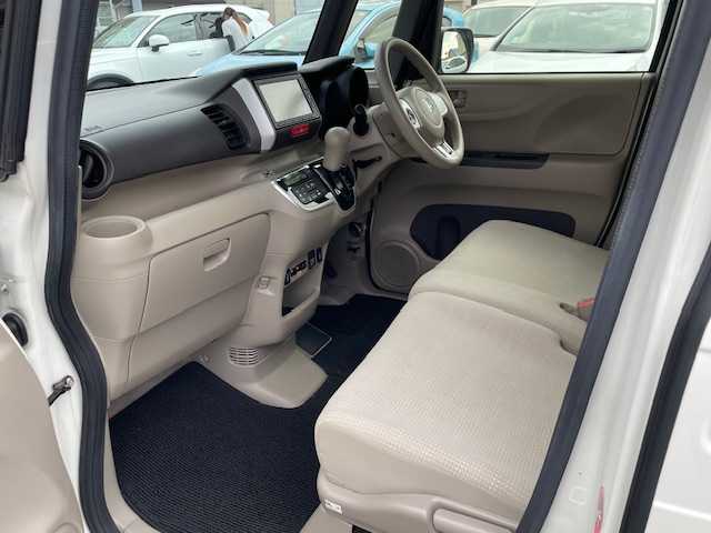 ホンダ Ｎ ＢＯＸ SSパッケージ 長崎県 2017(平29)年 8.1万km プレミアムホワイトパールⅡ 純正SDナビ/CD/DVD/BT/ワンセグTV/バックカメラ/両側パワースライドドア/前席シートヒーター/ステアリングスイッチ/LEDヘッドライト/ビルトインETC