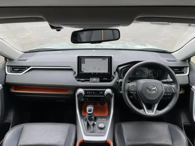 トヨタ ＲＡＶ４ アドベンチャー 道央・札幌 2022(令4)年 7.4万km アッシュグレーメタリック/アーバンカーキ ４WD/ワンオーナー/サンルーフ/純正ディーラーOPナビ/CD/DVD/BT/フルセグ/トヨタセーフティセンス/プリクラッシュセーフティ/横滑り防止装置/レーダークルーズコントロール/ダウンヒルアシストコントロール/レーンキープアシスト/クリアランスソナー/ブラインドスポットモニター/リアクロストラフィックアラート/パーキングサポートブレーキ/ロードサインアシスト/バックカメラ/ビルトインETC/ドライブレコーダー/DRIVEMODE切替/D席パワーシート/D席メモリーシート/前席シートヒーター/前席エアシート/レザーシート/革巻きステアリング/ステアリングリモコン/ハンドルヒーター/電動パーキング/ブレーキホールド/自動防眩ミラー/MTモード付AT/プッシュスタート/スマートキー/LEDヘッドライト/オートライト/オートハイビーム/フォグランプ/電動格納ミラー/ウィンカーミラー/純正フロアマット/ドアバイザー/バンパープロテクター/ノーズプロテクター/サイドプロテクター/ピラープロテクター