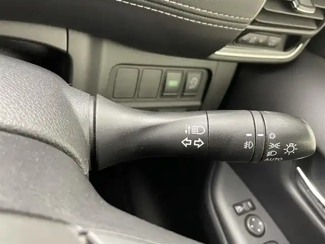 日産 セレナ ハイウェイスター プロパイロットED 熊本県 2017(平29)年 6.1万km ダイヤモンドブラック 禁煙車　/純正9インチナビ（ＣＤ・ＤＶＤ・フルセグ・ＵＳＢ）/純正前方ドライブレコーダー　/ＥＴＣ　/前後クリアランスソナー　/レーダークルーズコントロール　/両側パワースライドドア/ハンズフリーオートスライド/プロパイロット/衝突軽減ブレーキ　/レーンキープアシスト　/横滑り防止　/アイドリングストップ/純正フロアマット/純正１６インチAW/オートライト/LEDヘッドライト/フォグライト/スマートキー/プッシュスタート