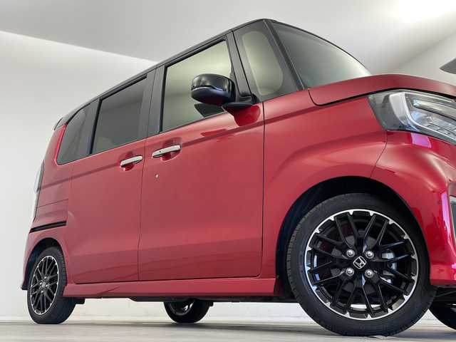 ホンダ Ｎ ＢＯＸ カスタム L ターボ コーディネートスタイル 新潟県 2022(令4)年 1.6万km プレミアムクリスタルレッドM 純正ディーラーOPナビ（VXU-227NBi）/　・バックカメラ/　・フルセグTV/　・CD/DVD/SD再生機能/　・Bluetooth　/　・USB接続/ホンダセンシング/　・衝突軽減ブレーキ/　・レーダークルーズコントロール/　・レーンキープアシスト/ドライブレコーダー/ビルトインETC/両側パワースライドドア/オートライト/オートハイビーム/LEDヘッドライト/前後コーナーセンサー/電子パーキングブレーキ/ステアリングスイッチ/フロアマット