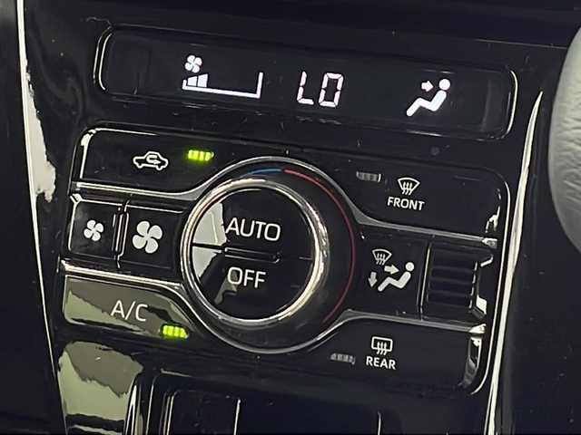 ダイハツ タント カスタム RS 千葉県 2025(令7)年 0.7万km ブラックマイカメタリック 純正ナビ/フルセグTV/衝突被害軽減ブレーキ/レーンキープアシスト/オートハイビーム/バックカメラ/クリアランスソナー/両側パワースライドドア/アイドリングストップ/電動パーキング/オートホールド/プッシュスタート/スマートキー