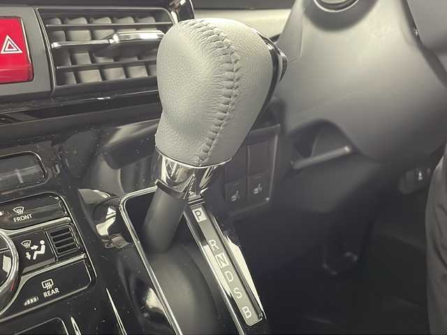 ダイハツ タント カスタム RS 千葉県 2025(令7)年 0.7万km ブラックマイカメタリック 純正ナビ/フルセグTV/衝突被害軽減ブレーキ/レーンキープアシスト/オートハイビーム/バックカメラ/クリアランスソナー/両側パワースライドドア/アイドリングストップ/電動パーキング/オートホールド/プッシュスタート/スマートキー