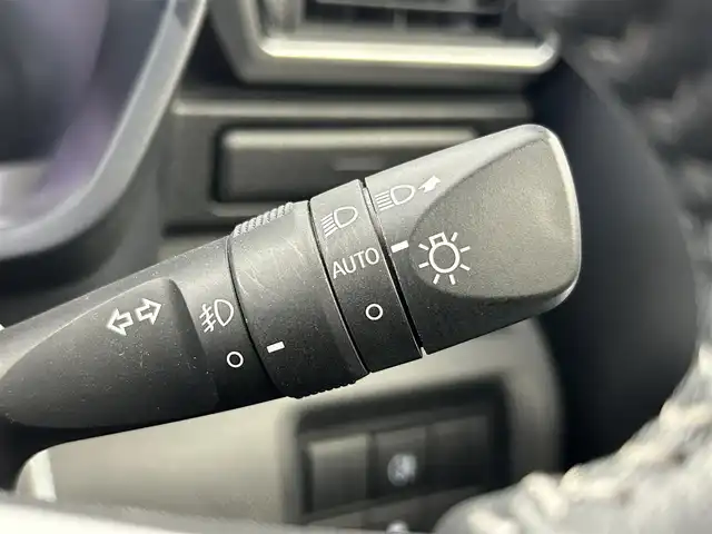 トヨタ ライズ Z 千葉県 2021(令3)年 5万km スムースグレーマイカメタリック スマートアシスト/・衝突軽減ブレーキ/・先行車発進お知らせ/・ブラインドスポットモニター/・リヤクロストラフィックアラート/純正9インチSDナビ/CD MSV SD BT フルセグ/全方位カメラ/レーダークルーズコントロール/LEDオートライト/前席シートヒーター/パーキングスイッチ/ブレーキホールド/ステアリングスイッチ/ドアバイザー/純正フロアマット/プッシュスタート/スマートキー/ビルトインETC