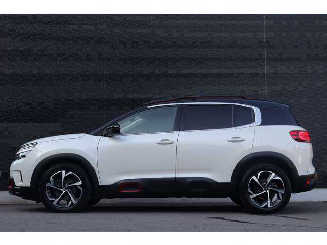 シトロエン シトロエン Ｃ５ エアクロス シャイン ブルーHDi 大分県 2020(令2)年 6.2万km 白 ナッパレザーパッケージ/サンルーフ/アダプティブクルーズコントロール/ブラインドスポットモニター/純正ディスプレイオーディオ/ＣａｒＰｌａｙ/ワイヤレス充電/バックカメラ/レザーシート（茶革）/シートヒーター/パワーシート（D席）/ディレクショナルヘッドライト/インテリジェントハイビーム/純正１８インチＡＷ/ＥＴＣ/社外ドライブレコーダー前後（ユピテル）