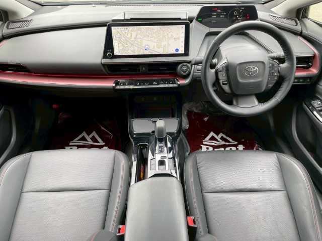 トヨタ プリウス Z 岩手県 2023(令5)年 1.7万km 黒 純正12.3インチディスプレイオーディオ/フルセグ　/パノラミックビューモニター　/ガラスルーフ　/モデリスタエアロ　/プリクラッシュセーフティ　/レーダークルーズコントロール　/黒レザーシート　/スマートキー　/ステアリングヒーター/パワーバックドア/ETC2.0/LEDヘッドライト/バックフォグランプ/デジタルインナーミラー/トラクションコントロール/USB端子/シートメモリー