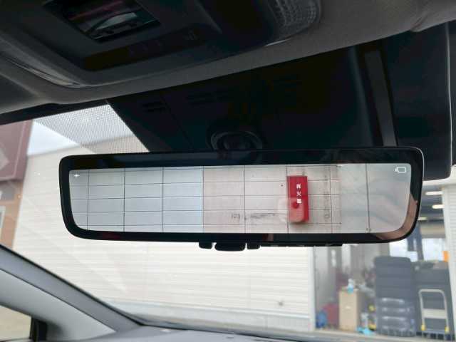 トヨタ プリウス Z 岩手県 2023(令5)年 1.7万km 黒 純正12.3インチディスプレイオーディオ/フルセグ　/パノラミックビューモニター　/ガラスルーフ　/モデリスタエアロ　/プリクラッシュセーフティ　/レーダークルーズコントロール　/黒レザーシート　/スマートキー　/ステアリングヒーター/パワーバックドア/ETC2.0/LEDヘッドライト/バックフォグランプ/デジタルインナーミラー/トラクションコントロール/USB端子/シートメモリー