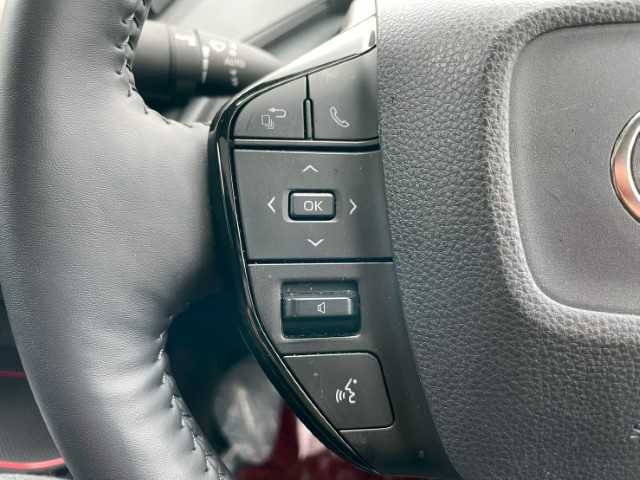 トヨタ プリウス Z 岩手県 2023(令5)年 1.7万km 黒 純正12.3インチディスプレイオーディオ/フルセグ　/パノラミックビューモニター　/ガラスルーフ　/モデリスタエアロ　/プリクラッシュセーフティ　/レーダークルーズコントロール　/黒レザーシート　/スマートキー　/ステアリングヒーター/パワーバックドア/ETC2.0/LEDヘッドライト/バックフォグランプ/デジタルインナーミラー/トラクションコントロール/USB端子/シートメモリー