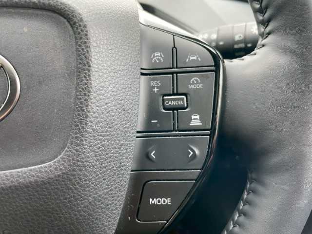 トヨタ プリウス Z 岩手県 2023(令5)年 1.7万km 黒 純正12.3インチディスプレイオーディオ/フルセグ　/パノラミックビューモニター　/ガラスルーフ　/モデリスタエアロ　/プリクラッシュセーフティ　/レーダークルーズコントロール　/黒レザーシート　/スマートキー　/ステアリングヒーター/パワーバックドア/ETC2.0/LEDヘッドライト/バックフォグランプ/デジタルインナーミラー/トラクションコントロール/USB端子/シートメモリー