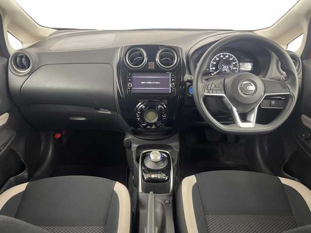 日産 ノート e－パワー X 埼玉県 2019(平31)年 4.5万km プレミアムコロナオレンジ 純正ナビ　/全方位カメラ　/ドライブレコーダー　/デジタルインナーミラー　/先行車発進お知らせ　/レーンキープアシスト　/衝突軽減ブレーキ　/オートライト　/ステアリングスイッチ　/純正アルミホイール　/フロアマット/ドアバイザー/ウインカーミラー