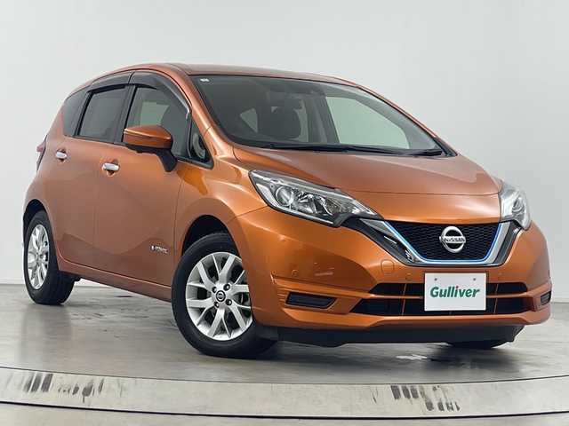 日産 ノート e－パワー X 埼玉県 2019(平31)年 4.5万km プレミアムコロナオレンジ 純正ナビ　/全方位カメラ　/ドライブレコーダー　/デジタルインナーミラー　/先行車発進お知らせ　/レーンキープアシスト　/衝突軽減ブレーキ　/オートライト　/ステアリングスイッチ　/純正アルミホイール　/フロアマット/ドアバイザー/ウインカーミラー