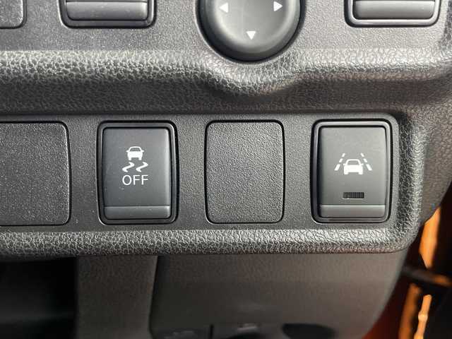 日産 ノート e－パワー X 埼玉県 2019(平31)年 4.5万km プレミアムコロナオレンジ 純正ナビ　/全方位カメラ　/ドライブレコーダー　/デジタルインナーミラー　/先行車発進お知らせ　/レーンキープアシスト　/衝突軽減ブレーキ　/オートライト　/ステアリングスイッチ　/純正アルミホイール　/フロアマット/ドアバイザー/ウインカーミラー