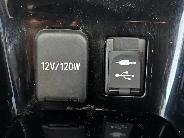 トヨタ プリウス A プレミアム ツーリング 20th 東京都 2017(平29)年 5.6万km 赤Ⅱ 純正11.6インチナビ/JBLプレミアムサウンド/Bluetooth接続/フルセグTV/バックモニター/ホワイトレザーシート/ドライブレコーダー/シートヒーター/トヨタセーフティセンス/プリクラッシュセーフティシステム/レーンディパーチャーアラート/オートマチックハイビーム/ステアリングスイッチ/横滑り防止装置/フルオートエアコン/デジタルインナーミラー/サイドエアバック/カーテンエアバック