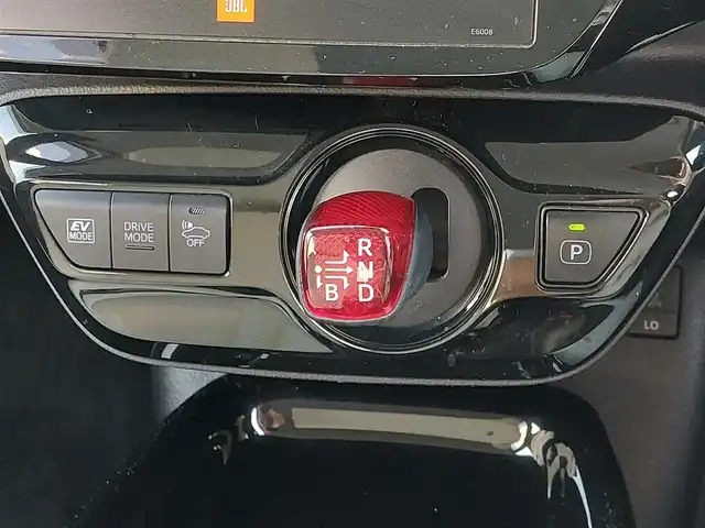 トヨタ プリウス A プレミアム ツーリング 20th 東京都 2017(平29)年 5.6万km 赤Ⅱ 純正11.6インチナビ/JBLプレミアムサウンド/Bluetooth接続/フルセグTV/バックモニター/ホワイトレザーシート/ドライブレコーダー/シートヒーター/トヨタセーフティセンス/プリクラッシュセーフティシステム/レーンディパーチャーアラート/オートマチックハイビーム/ステアリングスイッチ/横滑り防止装置/フルオートエアコン/デジタルインナーミラー/サイドエアバック/カーテンエアバック