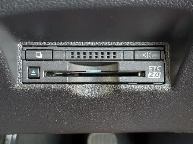 トヨタ プリウス A プレミアム ツーリング 20th 東京都 2017(平29)年 5.6万km 赤Ⅱ 純正11.6インチナビ/JBLプレミアムサウンド/Bluetooth接続/フルセグTV/バックモニター/ホワイトレザーシート/ドライブレコーダー/シートヒーター/トヨタセーフティセンス/プリクラッシュセーフティシステム/レーンディパーチャーアラート/オートマチックハイビーム/ステアリングスイッチ/横滑り防止装置/フルオートエアコン/デジタルインナーミラー/サイドエアバック/カーテンエアバック