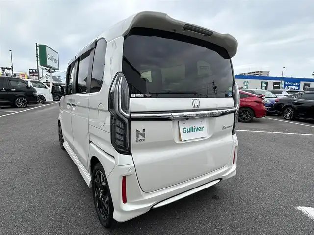ホンダ Ｎ ＢＯＸ カスタム G L ターボ ホンダセンシング 長崎県 2017(平29)年 7.3万km プレミアムホワイトパールⅡ 純正ナビ（AM/FM/フルセグTV/BT/DISC）/ホンダセンシング/ターボ/バックカメラ/ドラレコ前方/ビルトインETC/両側パワースライドドア/レーダークルーズコントロール/パドルシフト/9灯式フルLEDヘッドライト/シーケンシャルターンシグナルランプ/LEDフォグライト＋クロームメッキフォグライトガーニッシュ/チップアップ＆ダイブダウン機構付スライドリアシート/360°スーパーUV・IRカットパッケージ/オートリトラミラー