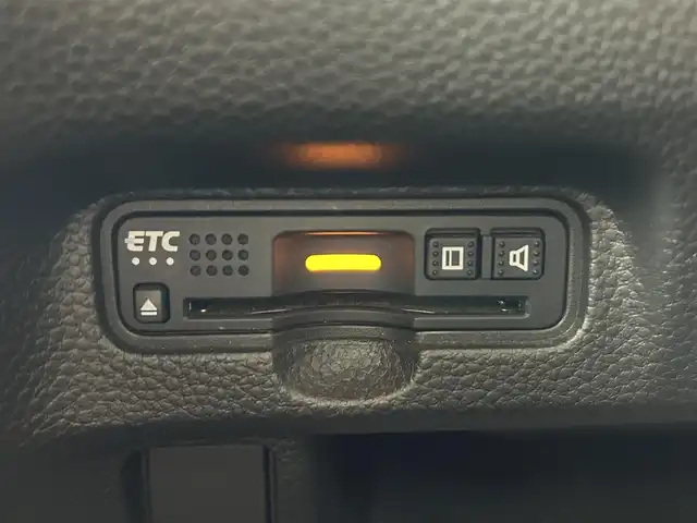 ホンダ Ｎ ＢＯＸ カスタム G L ターボ ホンダセンシング 長崎県 2017(平29)年 7.3万km プレミアムホワイトパールⅡ 純正ナビ（AM/FM/フルセグTV/BT/DISC）/ホンダセンシング/ターボ/バックカメラ/ドラレコ前方/ビルトインETC/両側パワースライドドア/レーダークルーズコントロール/パドルシフト/9灯式フルLEDヘッドライト/シーケンシャルターンシグナルランプ/LEDフォグライト＋クロームメッキフォグライトガーニッシュ/チップアップ＆ダイブダウン機構付スライドリアシート/360°スーパーUV・IRカットパッケージ/オートリトラミラー