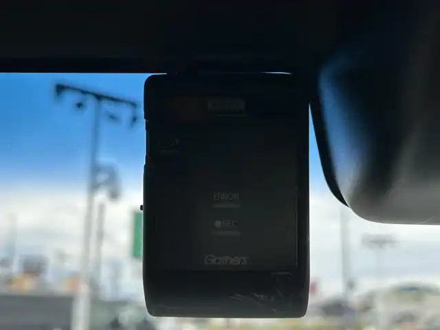 ホンダ Ｎ ＢＯＸ カスタム G L ターボ ホンダセンシング 長崎県 2017(平29)年 7.3万km プレミアムホワイトパールⅡ 純正ナビ（AM/FM/フルセグTV/BT/DISC）/ホンダセンシング/ターボ/バックカメラ/ドラレコ前方/ビルトインETC/両側パワースライドドア/レーダークルーズコントロール/パドルシフト/9灯式フルLEDヘッドライト/シーケンシャルターンシグナルランプ/LEDフォグライト＋クロームメッキフォグライトガーニッシュ/チップアップ＆ダイブダウン機構付スライドリアシート/360°スーパーUV・IRカットパッケージ/オートリトラミラー