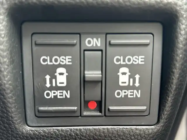 ホンダ Ｎ ＢＯＸ カスタム G L ターボ ホンダセンシング 長崎県 2017(平29)年 7.3万km プレミアムホワイトパールⅡ 純正ナビ（AM/FM/フルセグTV/BT/DISC）/ホンダセンシング/ターボ/バックカメラ/ドラレコ前方/ビルトインETC/両側パワースライドドア/レーダークルーズコントロール/パドルシフト/9灯式フルLEDヘッドライト/シーケンシャルターンシグナルランプ/LEDフォグライト＋クロームメッキフォグライトガーニッシュ/チップアップ＆ダイブダウン機構付スライドリアシート/360°スーパーUV・IRカットパッケージ/オートリトラミラー