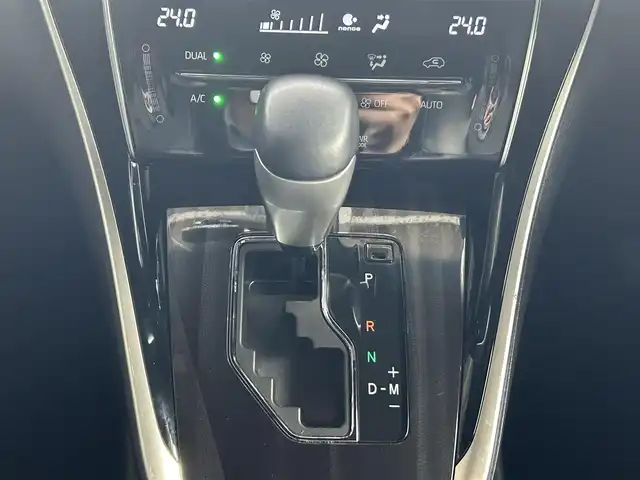 トヨタ ハリアー プログレス 千葉県 2020(令2)年 4.9万km ホワイトパールクリスタルシャイン モデリスタエアロ/JBLプレミアムサウンド/純正SDナビ/・CD/DVD/Blu-ray/MSV/Bluetooth/フルセグ/パノラミックビューカメラ/トヨタセーフティーセンス/・プリクラッシュセーフティー/・レーンディパーチャーアラート/・オートマチックハイビーム/・インテリジェントクリアランスソナー/・アダプティブクルーズコントロール/スマートキー/ハーフレザーシート/運転席パワーシート/パワーバックドア/前後コーナーセンサー/純正18インチアルミホイール/ウッドコンビステアリング/純正前後ドライブレコーダー【TZ-D205W】/ビルトインETC/木目調パネル/ドアバイザー/サイド＆カーテンエアバッグ/新車時保証書＆取扱説明書