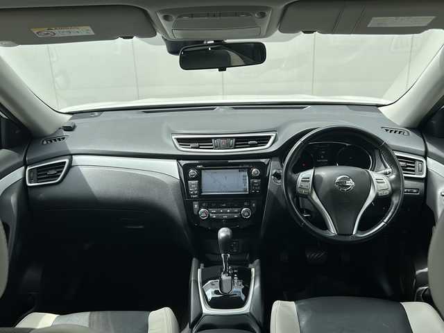 日産 エクストレイル ハイブリッド モード・プレミア 山口県 2015(平27)年 7.9万km ブリリアントホワイトパール (株)IDOMが運営する【じしゃロン宇部店】の自社ローン専用車両になります。こちらは現金またはオートローンご利用時の価格です。自社ローンご希望の方は別途その旨お申付け下さい。/純正HDDナビ/（フルセグTV/CD/DVD/BT/AM/FM)/４WD/ETC/クルーズコントロール/コーナーセンサー/シートヒーター/全周囲カメラ/LEDライト/レザーシート/純正オーテック18インチアルミホイール/純正ドアバイザー/電動格納ドアミラー/ECOモード/プッシュスタート/オートライト