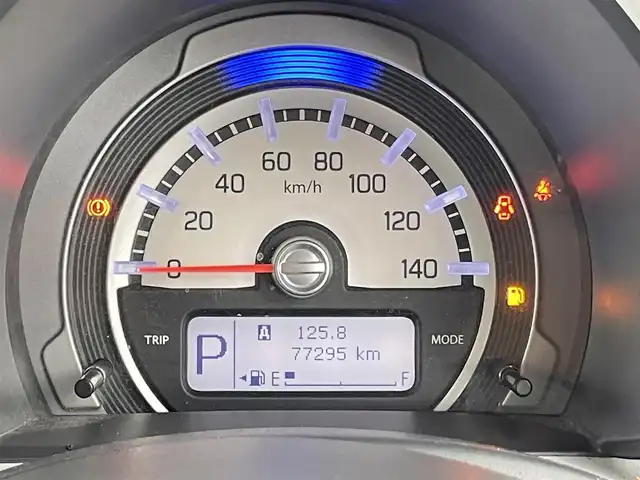 スズキ ハスラー X 千葉県 2015(平27)年 7.8万km フェニックスレッドパール/ブルーイッシュブラックパール ワンオーナー/スズキレーダーブレーキサポート/社外メモリナビ/・型番：MDV-L401/・CD/DVD/USB/ワンセグTV/・ビルトインETC/革巻きステアリング/D席シートヒーター/純正ゴムフロアマット/純正ドアバイザー/純正15インチAW/オートライト/・LEDヘッドライト/・フォグランプ/プッシュスタート/・スマートキー