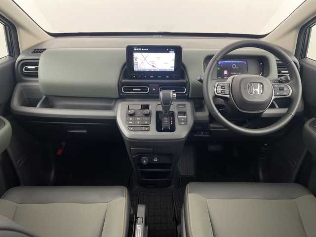 ホンダ フリード クロスター 埼玉県 2024(令6)年 0.1万km メテオロイドグレーメタリック 純正ナビ/　（TV/BT/FM/AM/USB)　/バックカメラ/ブラインドスポットモニター/ホンダセンシング　/両側電動スライドドア　/前席シートヒーター　/ルーフレール　/コーナーセンサー　　/純正アルミホイール/LEDヘッドライト/フォグランプ/革巻きハンドル/純正フロアマット/ECON