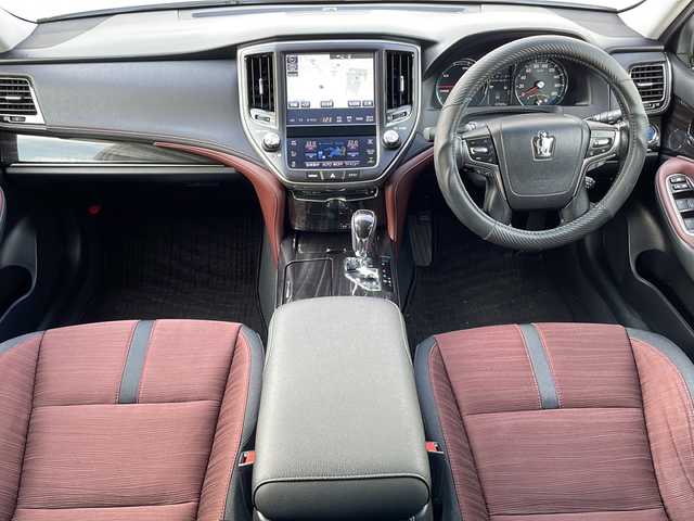 トヨタ クラウン ハイブリッド アスリートS 栃木県 2015(平27)年 6.8万km シルバーM 純正SDナビ/・Bluetooth CD DVD/・TV フルセグ/・バックカメラ/追従式クルーズコントロール/ETC2.0/ドライブレコーダー/前席パワーシート/純正17インチアルミホイール/コーナーセンサー/LEDヘッドライト/オートライト