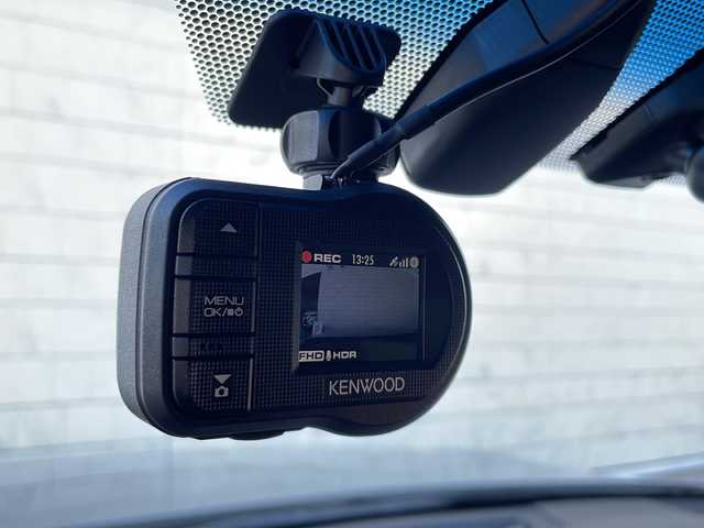 トヨタ クラウン ハイブリッド アスリートS 栃木県 2015(平27)年 6.8万km シルバーM 純正SDナビ/・Bluetooth CD DVD/・TV フルセグ/・バックカメラ/追従式クルーズコントロール/ETC2.0/ドライブレコーダー/前席パワーシート/純正17インチアルミホイール/コーナーセンサー/LEDヘッドライト/オートライト