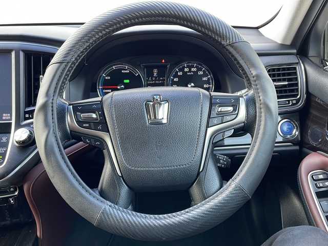 トヨタ クラウン ハイブリッド アスリートS 栃木県 2015(平27)年 6.8万km シルバーM 純正SDナビ/・Bluetooth CD DVD/・TV フルセグ/・バックカメラ/追従式クルーズコントロール/ETC2.0/ドライブレコーダー/前席パワーシート/純正17インチアルミホイール/コーナーセンサー/LEDヘッドライト/オートライト