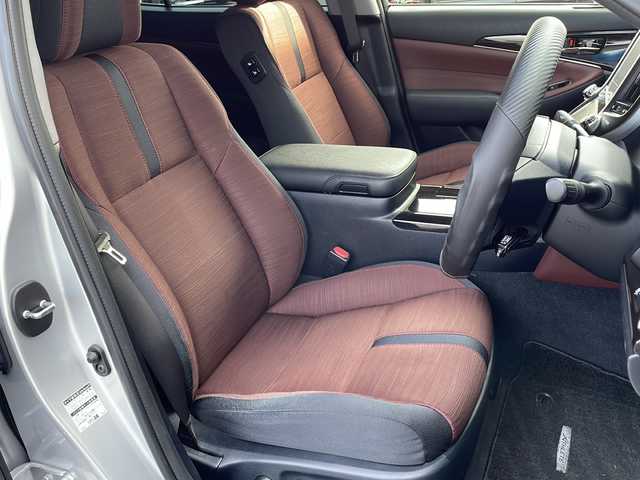 トヨタ クラウン ハイブリッド アスリートS 栃木県 2015(平27)年 6.8万km シルバーM 純正SDナビ/・Bluetooth CD DVD/・TV フルセグ/・バックカメラ/追従式クルーズコントロール/ETC2.0/ドライブレコーダー/前席パワーシート/純正17インチアルミホイール/コーナーセンサー/LEDヘッドライト/オートライト