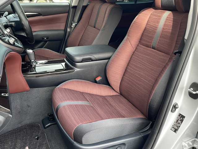 トヨタ クラウン ハイブリッド アスリートS 栃木県 2015(平27)年 6.8万km シルバーM 純正SDナビ/・Bluetooth CD DVD/・TV フルセグ/・バックカメラ/追従式クルーズコントロール/ETC2.0/ドライブレコーダー/前席パワーシート/純正17インチアルミホイール/コーナーセンサー/LEDヘッドライト/オートライト