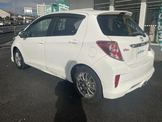 トヨタ ヴィッツ RS 神奈川県 2011(平23)年 11.9万km ホワイトパールクリスタルシャイン パドルシフト/モデリスタエアロ（モデリスタバージョン for RS）/社外ＡＷ１５インチ/純正ナビ（NSZT-W60）/CD/DVD/FM/AM/BT/ワンセグTV/SD/AUX/バックカメラ/ＡＡＣ/ＥＴＣ/キセノンヘッドライト/フォグランプ/オートライト