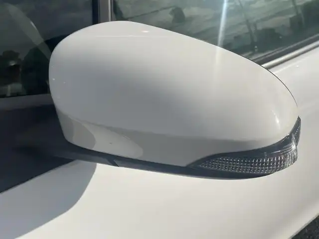 トヨタ ヴィッツ RS 神奈川県 2011(平23)年 11.9万km ホワイトパールクリスタルシャイン パドルシフト/モデリスタエアロ（モデリスタバージョン for RS）/社外ＡＷ１５インチ/純正ナビ（NSZT-W60）/CD/DVD/FM/AM/BT/ワンセグTV/SD/AUX/バックカメラ/ＡＡＣ/ＥＴＣ/キセノンヘッドライト/フォグランプ/オートライト