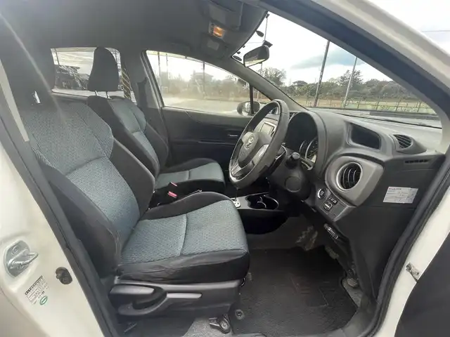 トヨタ ヴィッツ RS 神奈川県 2011(平23)年 11.9万km ホワイトパールクリスタルシャイン パドルシフト/モデリスタエアロ（モデリスタバージョン for RS）/社外ＡＷ１５インチ/純正ナビ（NSZT-W60）/CD/DVD/FM/AM/BT/ワンセグTV/SD/AUX/バックカメラ/ＡＡＣ/ＥＴＣ/キセノンヘッドライト/フォグランプ/オートライト