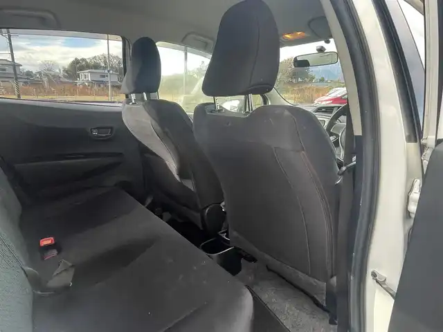 トヨタ ヴィッツ RS 神奈川県 2011(平23)年 11.9万km ホワイトパールクリスタルシャイン パドルシフト/モデリスタエアロ（モデリスタバージョン for RS）/社外ＡＷ１５インチ/純正ナビ（NSZT-W60）/CD/DVD/FM/AM/BT/ワンセグTV/SD/AUX/バックカメラ/ＡＡＣ/ＥＴＣ/キセノンヘッドライト/フォグランプ/オートライト