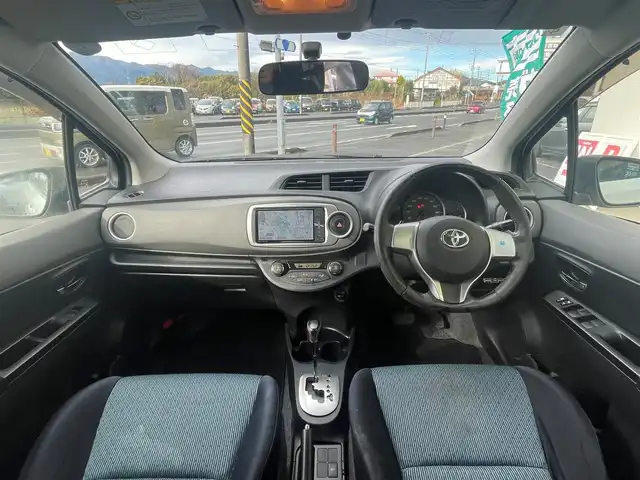 トヨタ ヴィッツ RS 神奈川県 2011(平23)年 11.9万km ホワイトパールクリスタルシャイン パドルシフト/モデリスタエアロ（モデリスタバージョン for RS）/社外ＡＷ１５インチ/純正ナビ（NSZT-W60）/CD/DVD/FM/AM/BT/ワンセグTV/SD/AUX/バックカメラ/ＡＡＣ/ＥＴＣ/キセノンヘッドライト/フォグランプ/オートライト