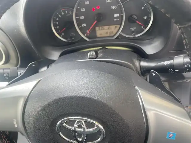 トヨタ ヴィッツ RS 神奈川県 2011(平23)年 11.9万km ホワイトパールクリスタルシャイン パドルシフト/モデリスタエアロ（モデリスタバージョン for RS）/社外ＡＷ１５インチ/純正ナビ（NSZT-W60）/CD/DVD/FM/AM/BT/ワンセグTV/SD/AUX/バックカメラ/ＡＡＣ/ＥＴＣ/キセノンヘッドライト/フォグランプ/オートライト