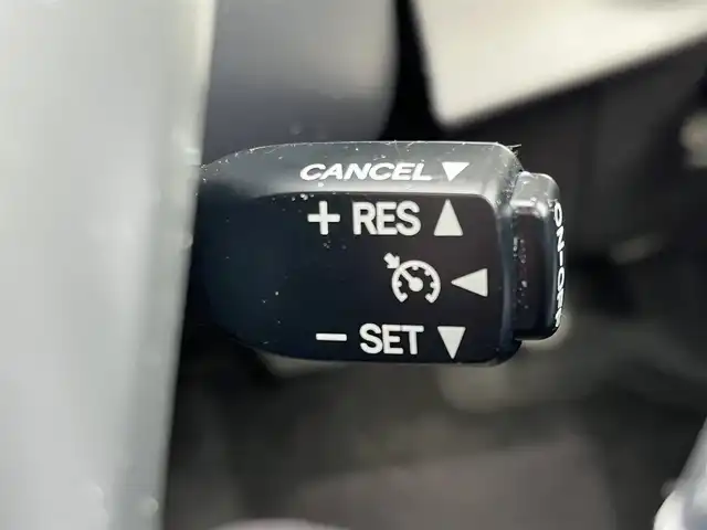 トヨタ アクア G 奈良県 2015(平27)年 2.8万km ダークバイオレットマイカメタリック 純正ナビ（NSZT-W64）/（フルセグ/BT/CD/DVD）/レーダークルーズコントロール/バックカメラ/前席シートヒーター/オートライト/電動格納ミラー/LEDヘッドライト/ETC/純正15インチAW/保証書/取り扱説明書/スペアキーX1