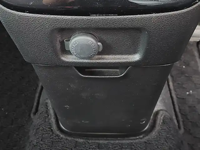 スズキ ソリオ バンディット HV MV 東京都 2019(平31)年 7.9万km スーパーブラックパール 純正ナビ/　・フルセグTV/　・Bluetooth接続/　・CD/DVD再生/　・SDミュージックサーバー/　・AM/FMラジオ/バックカメラ/ETC/ドライブレコーダー/被害軽減ブレーキ/両側パワースライドドア/クルーズコントロール/パドルシフト/純正フロアマット/LEDヘッドライト/プッシュスタート/スマートキー