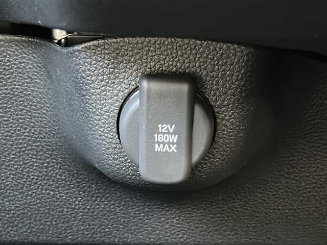 ホンダ Ｎ ＢＯＸ カスタム 広島県 2025(令7)年 0.1万km クリスタルブラックパール Honda SENSING/●衝突軽減ブレーキ（CMBS）/●先行車発進お知らせ機能/●歩行者事故低減ステアリング/●路外逸脱抑制機能/●標識認識機能/●渋滞追従機能付アダプティブクルーズコントロール（ACC）/●車線維持支援システム（LKAS）/●誤発進抑制機能/●後方誤発進抑制機能/●近距離衝突軽減ブレーキ/●急アクセル抑制機能/●パーキングセンサーシステム/●オートハイビーム/ダイレクトプロジェクション式フルLEDヘッドライト/シーケンシャルターンランプ/片側パワースライドドア/ナビ装着用スペシャルパッケージ/シートヒーター（D/N）/フロントシートアームレスト（運転席）/オートリトラミラー/スマートキー/プッシュスタート/ロールサンシェード/フルエアコン/W+サイド+カーテンエアバッグ/電子制御パーキングブレーキ/オートブレーキホールド機能/360°スーパーUV・IRカット パッケージ/エマージェンシーストップシグナル/トリコットシート（ブラック）/14インチアルミホイール（シャークグレー塗装＋切削）